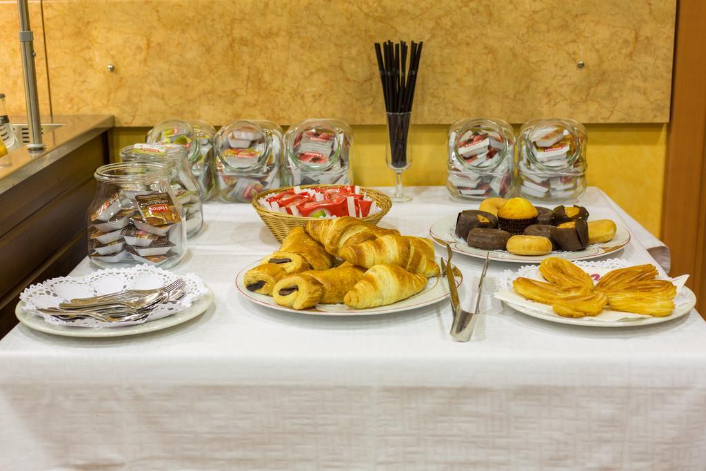 Hotel Real De Castilla 토르데실라 외부 사진