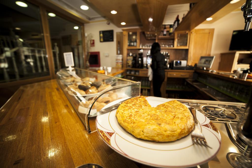 Hotel Real De Castilla 토르데실라 외부 사진
