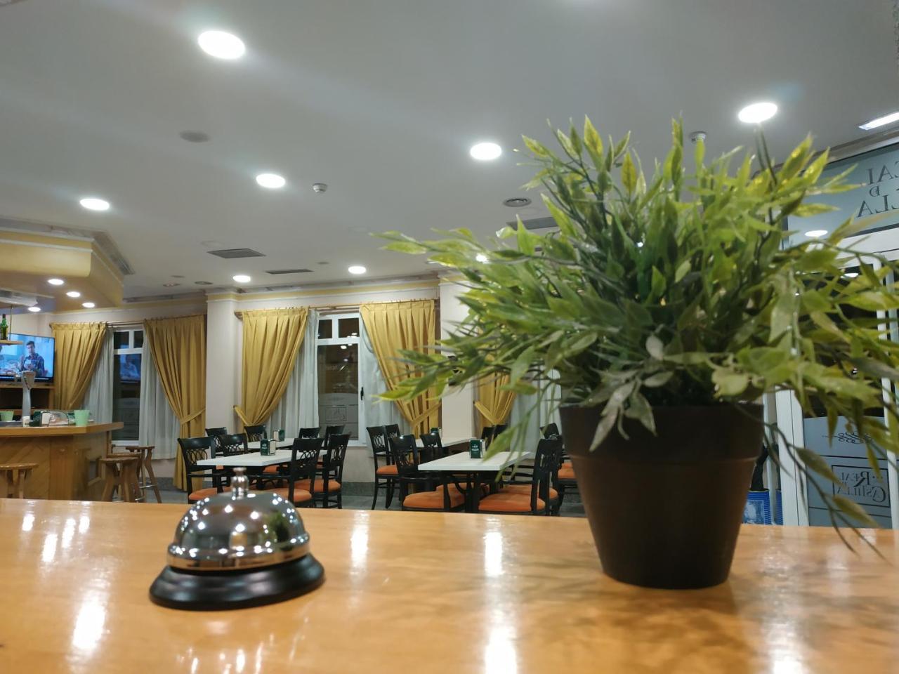 Hotel Real De Castilla 토르데실라 외부 사진